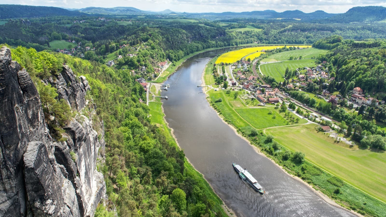 Scenic Luxury Cruises & Tours expedition cruise scene